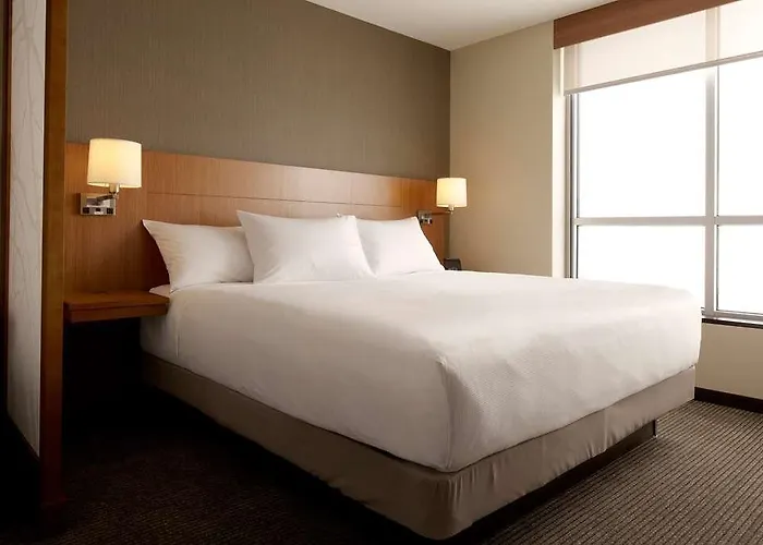 Hyatt Place Polaris Hotel 3*