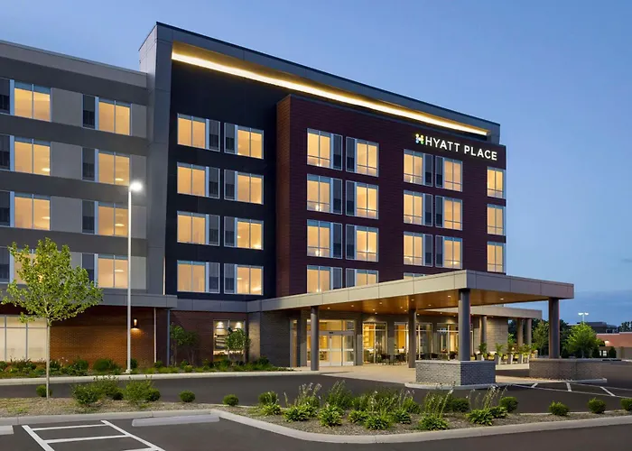 Hyatt Place Polaris 3*