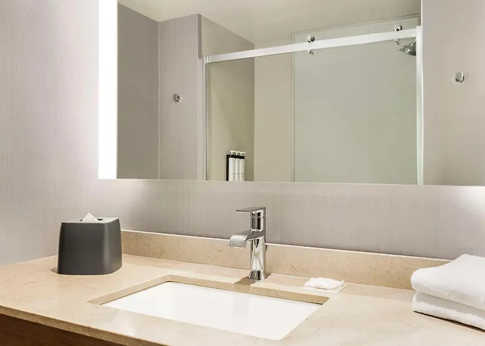 Hyatt Place Polaris 3*